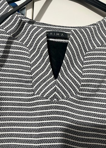 Gri Çizgili V Yaka Midi Elbise - Görsel 3