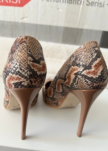 Kahverengi Yılan Desenli Stiletto Topuklu Kadın Ayakkabı - Görsel 3