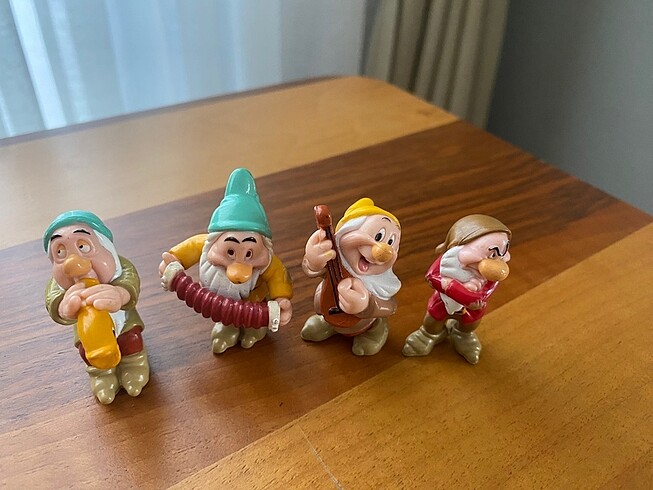 Cüceler figür