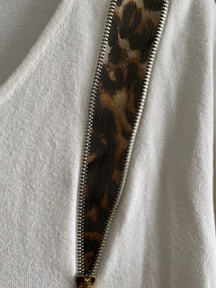 Leopar Desenli Askılı Beyaz Kadın Bluz - Görsel 4