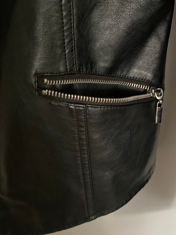 Kadın Siyah Deri Fermuarlı Ceket - Görsel 3