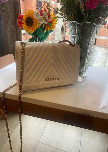 Beyaz Deri Zincir Detaylı Kadın Çanta - Görsel 2