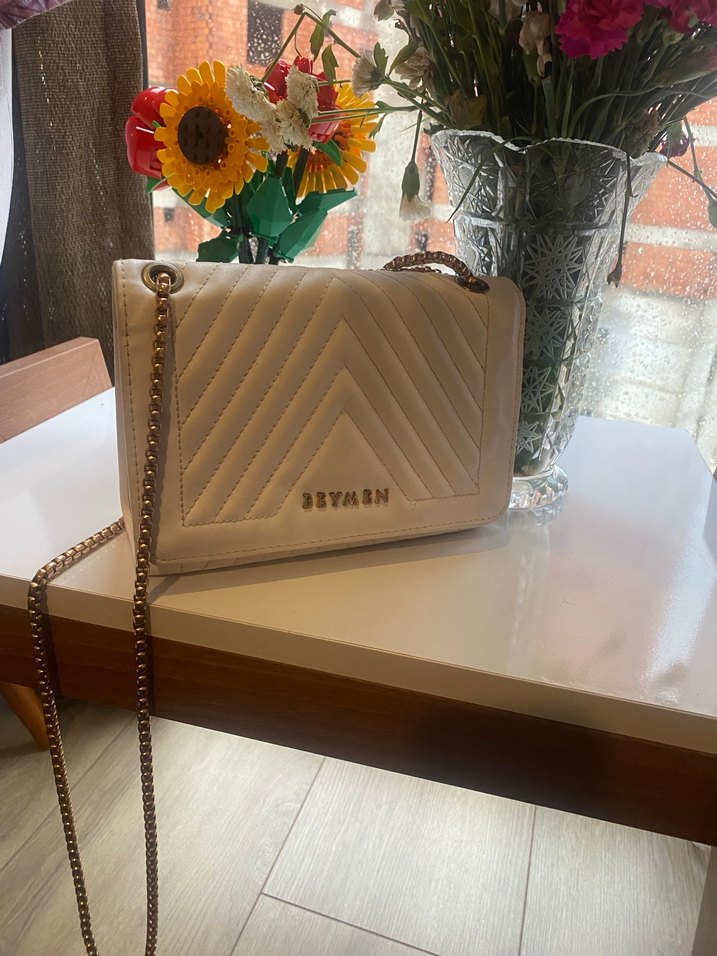 Beyaz Deri Zincir Detaylı Kadın Çanta - Görsel 2