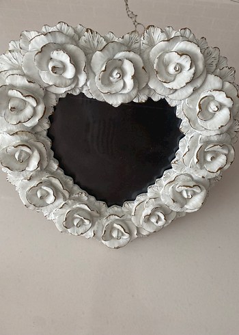 Çiçek Detaylı Beyaz Kalp resim çerçevesi - Görsel 2