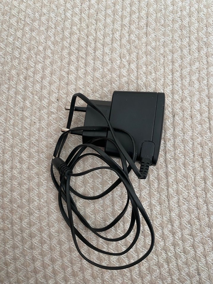 Siyah Nokia Telefon Şarj Aleti - Görsel 4