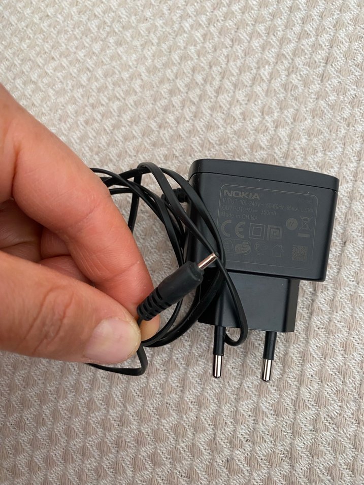 Siyah Nokia Telefon Şarj Aleti - Görsel 3