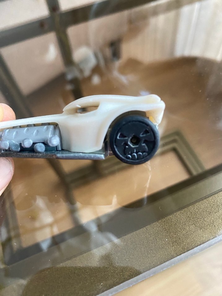 Beyaz Minyatür Oyuncak Araba - Görsel 4