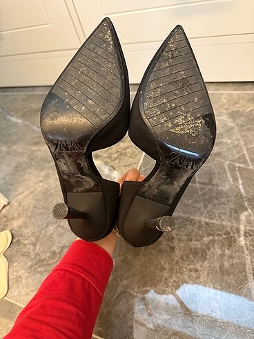 38 Beden siyah Renk Zara dekolteli stiletto