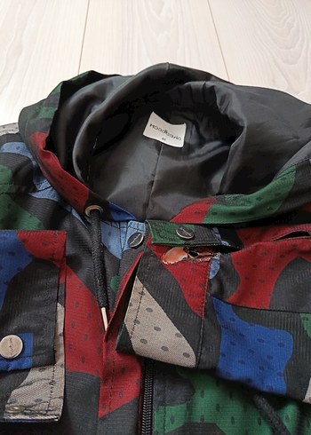 Kadın Çok Renkli Kamuflaj Desenli Uzun Yağmurluk - Görsel 4