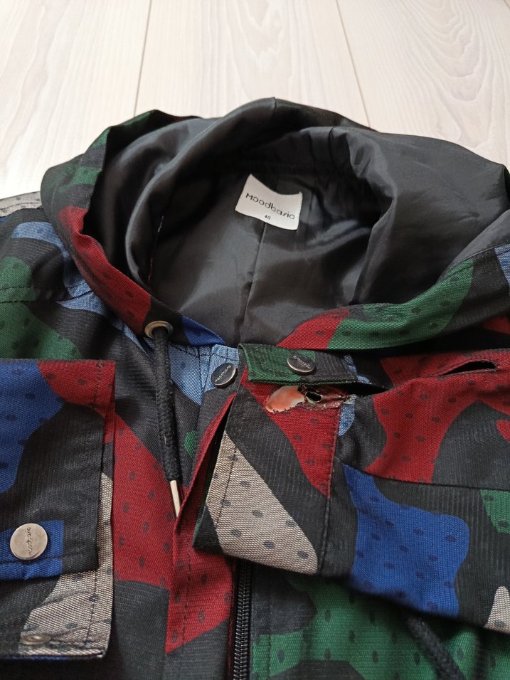 Kadın Çok Renkli Kamuflaj Desenli Uzun Yağmurluk - Görsel 4