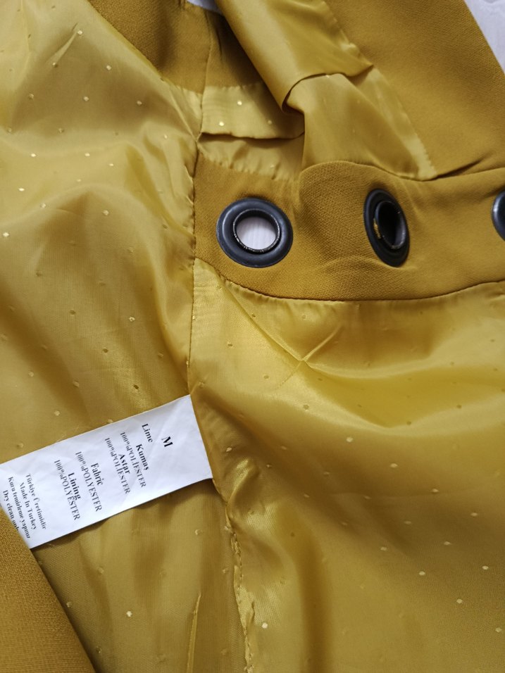 Sarı Düğmeli Kadın Uzun Yelek - Görsel 3