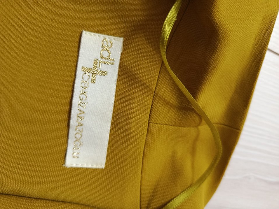 Sarı Düğmeli Kadın Uzun Yelek - Görsel 4