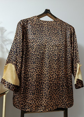 Leopar Desenli Uzun Kadın Sabahlık - Görsel 3