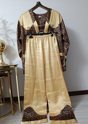 Leopar Desenli Uzun Kadın Sabahlık - Görsel 6