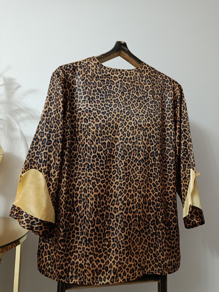 Leopar Desenli Uzun Kadın Sabahlık - Görsel 4