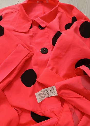 Kırmızı Puantiyeli Uzun Kadın Yağmurluk - Görsel 8