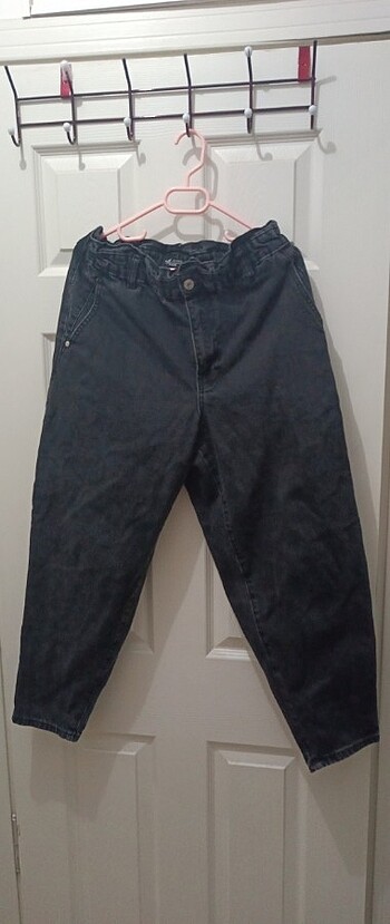 Mom Jean