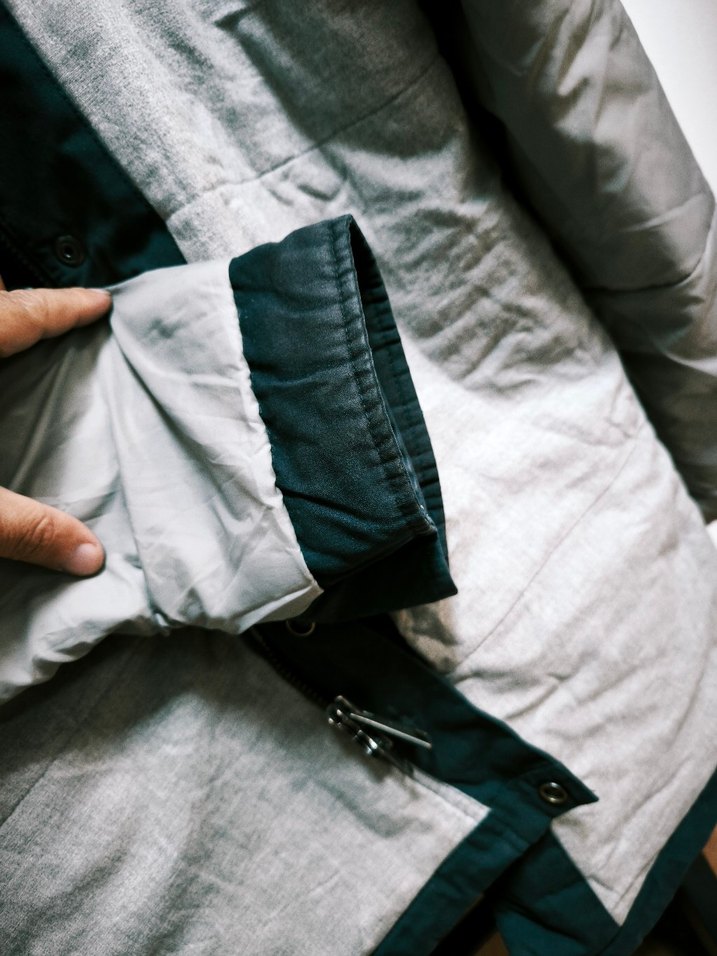 carhartt marka,M beden kışlık mont, sabit şapkalı, orjinal - Görsel 5