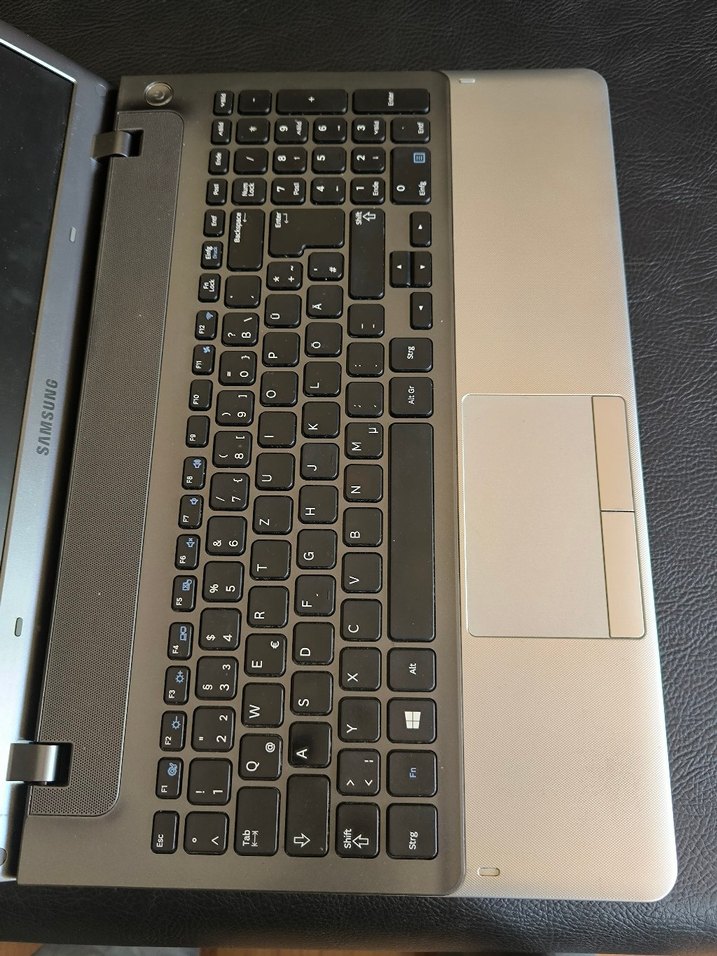 Samsung 15,6` ekran amd a6-4400m 2,7ghz işlemci - Görsel 3