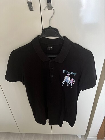 RİCK AND MORTY POLO YAKA TİŞÖRT