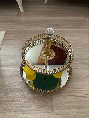 İki katlı sunumluk