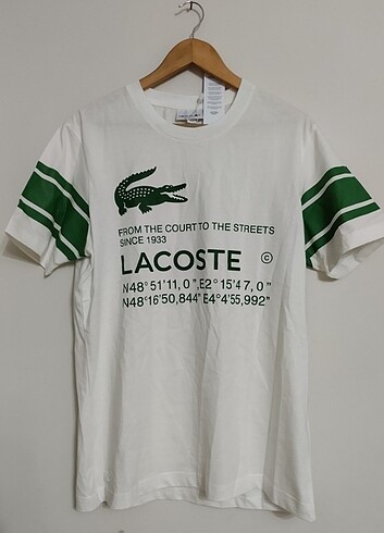 Lacoste t-shirt. 