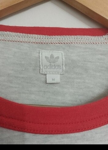 Adidas Adidas t-shirt. 