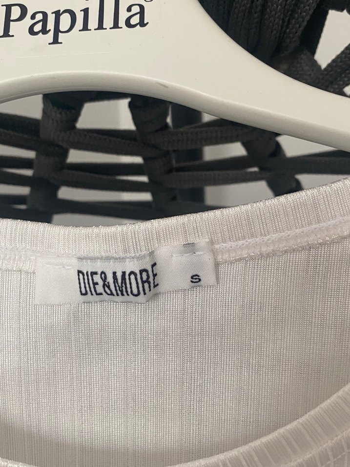 Beyaz Asimetrik Kesim Bluz - Görsel 3