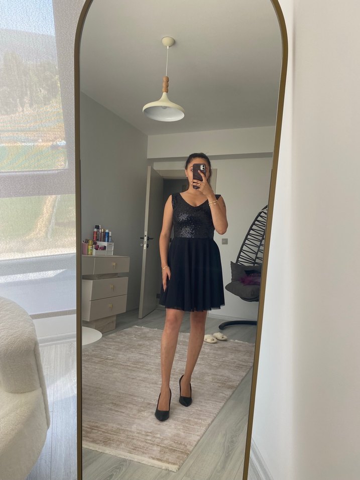 Parlak Siyah V Yakalı Midi Kokteyl Elbisesi - Görsel 2