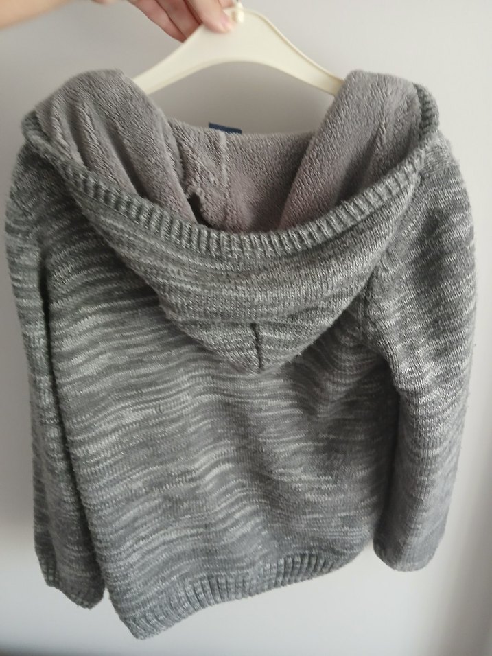 Erkek Çocuk Gri Örgü Hırka - Görsel 3