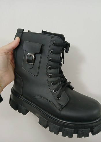 Kadın Siyah Deri Bot - Görsel 2