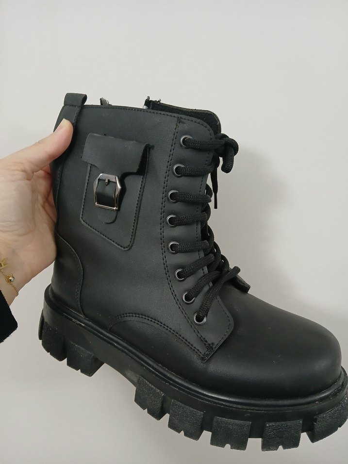 Kadın Siyah Deri Bot - Görsel 2