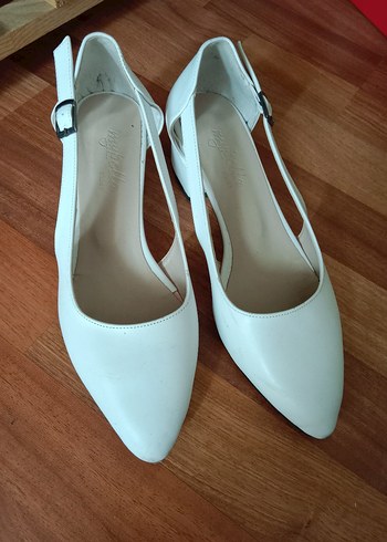 Beyaz Stiletto Topuklu Kadın Abiye Ayakkabı