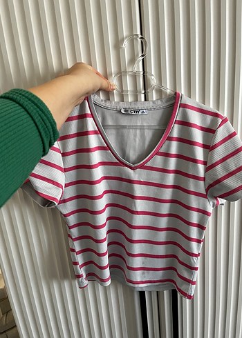 Düğmeli Çizgili V Yaka Gri Hamile Tişörtü - Görsel 2