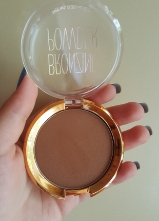 bronzing powder