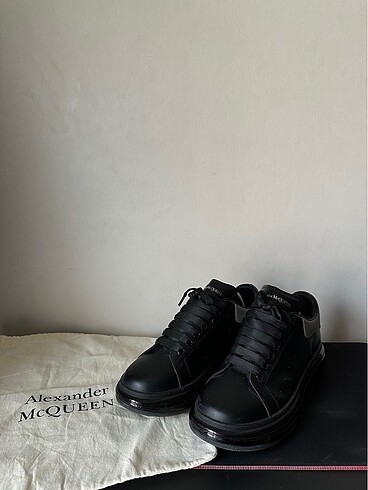 Alexander Mcqueen Oversized Sneakers clear sole taban
