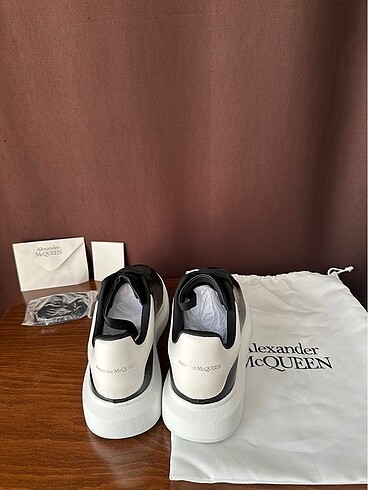 Alexander Mcqueen black & white