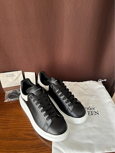 Alexander McQueen Alexander Mcqueen black & white