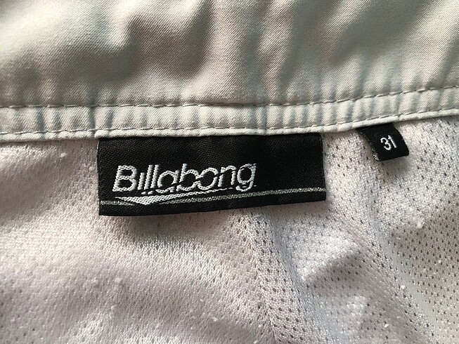 31 Beden Billabong Deniz şortu