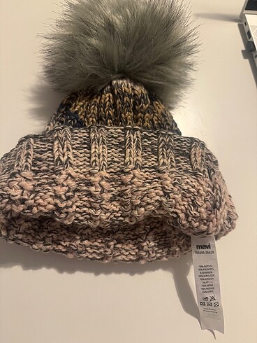 Mavi jeans renkli bere - Görsel 2