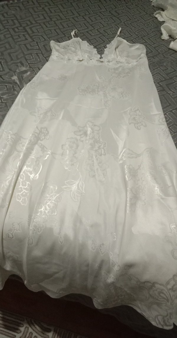 İşlemeli Beyaz Uzun Kadın Sabahlık - Görsel 4