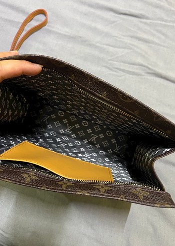 Zara Lv hiç kullanılmadı toz torbalı