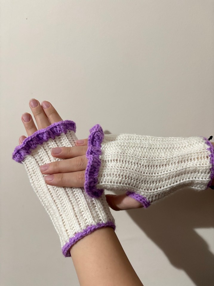 El Örgüsü Mor Detaylı Beyaz Örgü Kadın Eldiven - Görsel 5
