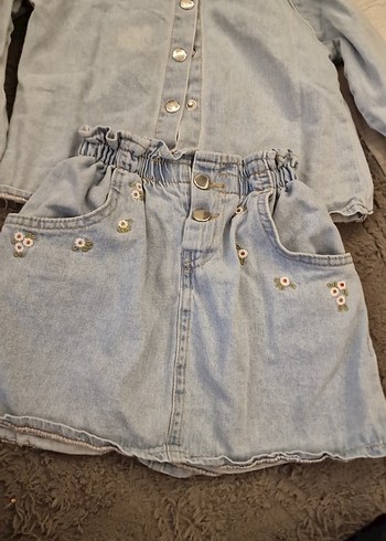 5 Yaş Beden Nakışlı Gri Denim Kız Elbisesi