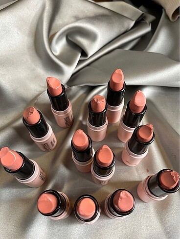 Flormar lipstick