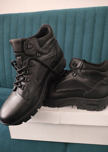 Siyah Kemer Detaylı Erkek Sokak Stili Bot - Görsel 2