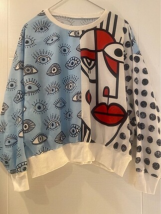 Sweatshirt