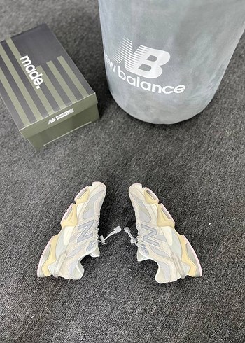44 Beden beyaz Renk New Balance 9060 Beyaz Gri Erkek Spor Ayakkabı