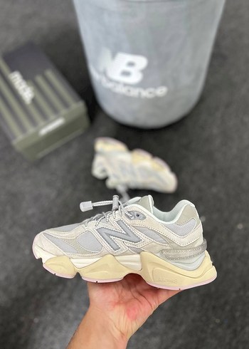 40 Beden beyaz Renk New Balance 9060 Beyaz Gri Kadın Spor Ayakkabı