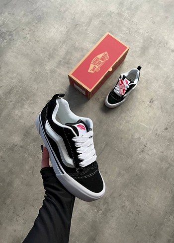 Vans knu
